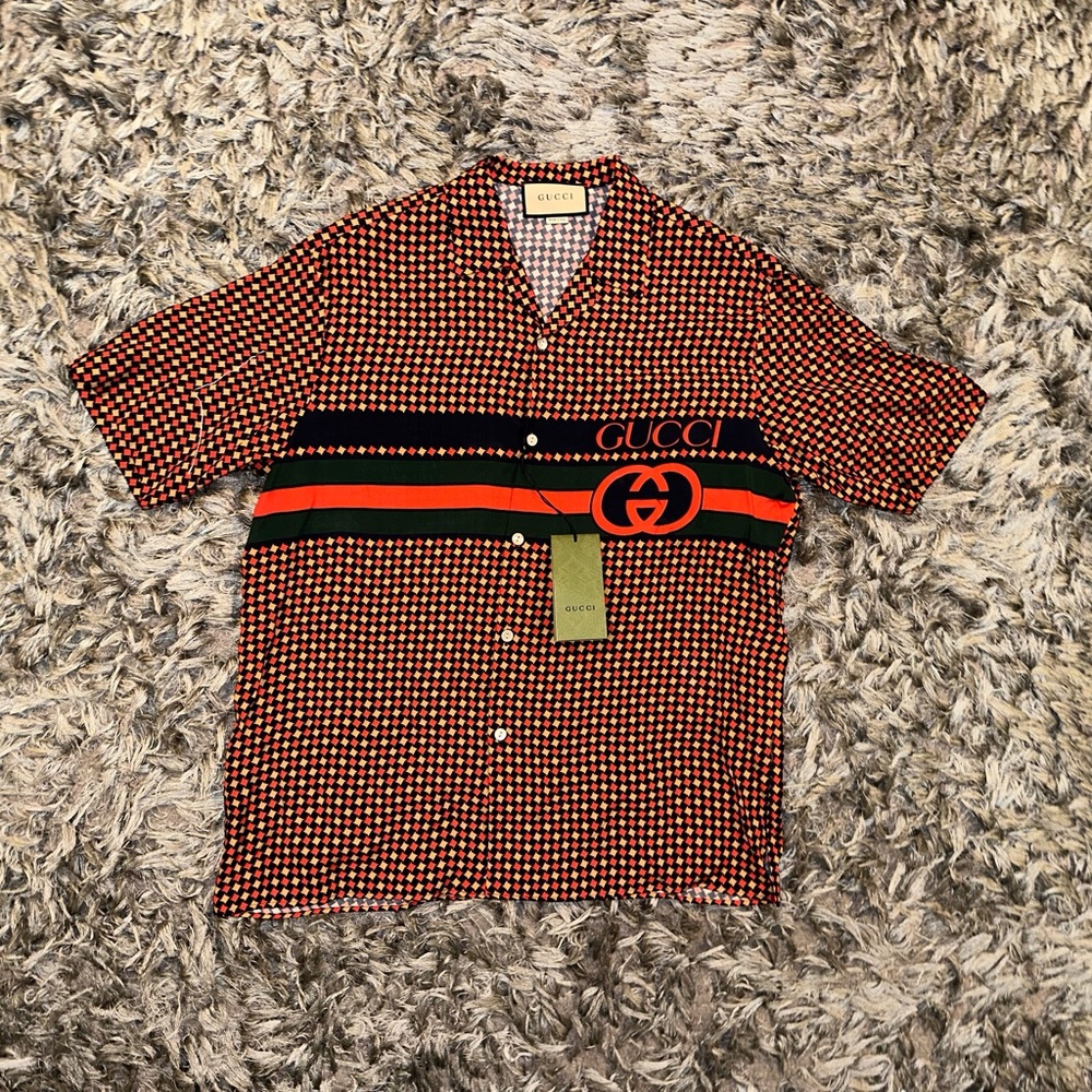 Brand New Men’s Gucci Silk Button Down Short Sleeve Shirt